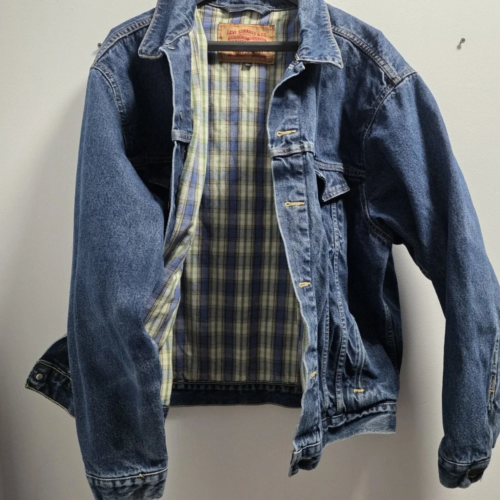 Vtg Levi Strauss Blue Denim Trucker‎ Jacket USA Green Flannel Lined Mens Size XL